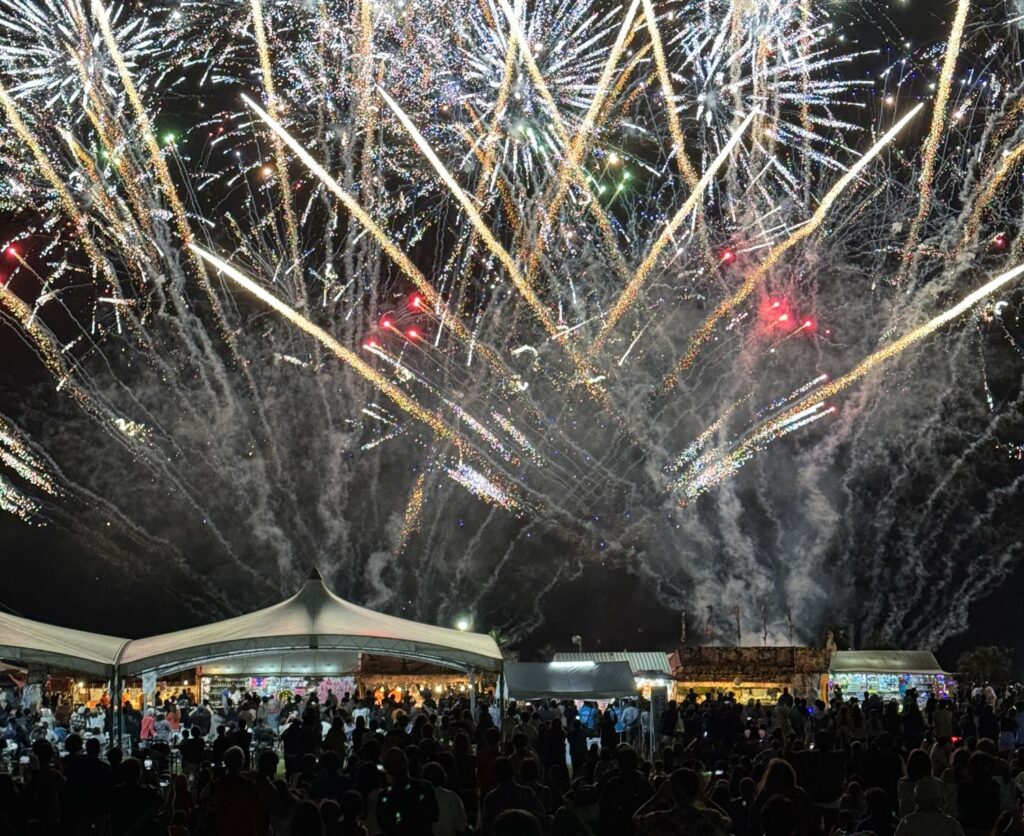 okinawa toyosaki fireworks